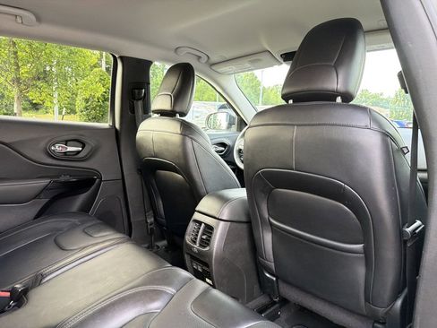 Used 2023 Jeep Cherokee Altitude Lux AWD/4WD image 17