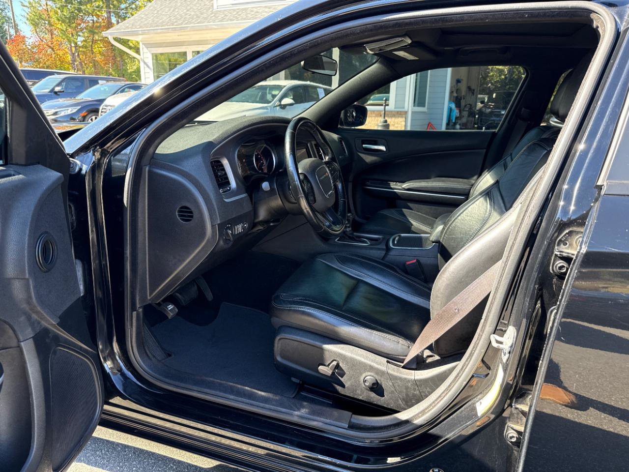 Used 2022 Dodge Charger SXT w/ Leather Interior Group RWD image 7