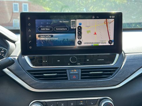 Certified 2024 Nissan Altima 2.5 SV w/ SV Premium Package AWD/4WD image 19