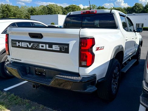 Used 2024 Chevrolet Colorado Z71 w/ Z71 Convenience Package 2 AWD/4WD image 6