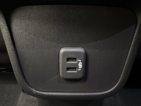 Used 2023 Chevrolet Equinox LT AWD/4WD image 25