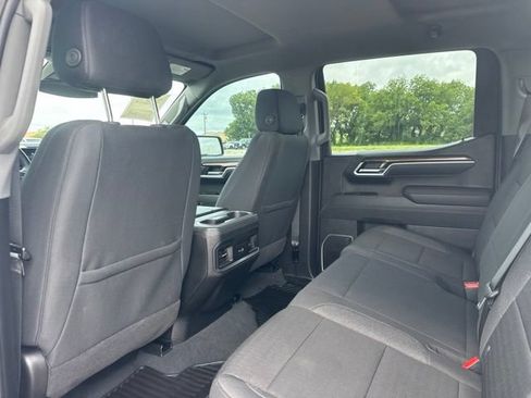 Used 2025 Chevrolet Silverado 1500 LT w/ Z71 Off-Road Package AWD/4WD image 24