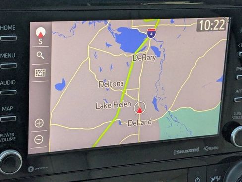 Used 2020 Toyota Highlander XLE image 27