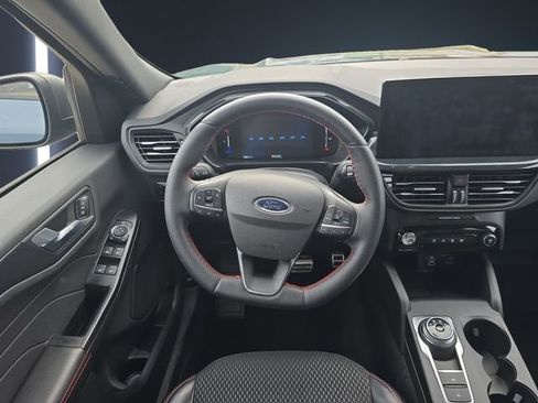 Used 2024 Ford Escape ST-Line w/ Tech Pack #1 AWD/4WD image 12