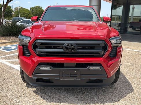 Used 2026 Toyota Tacoma SR5 AWD/4WD image 9