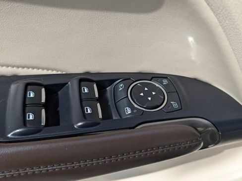 Used 2015 Lincoln MKC FWD w/ Equipment Group 101A Select image 16