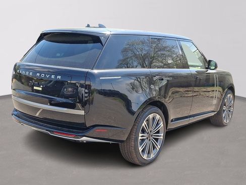 New 2026 Land Rover Range Rover SE AWD/4WD image 3