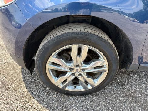 Used 2012 Ford Edge SEL FWD image 22