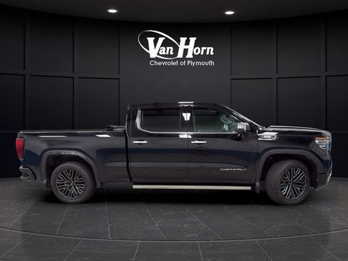 Used 2024 GMC Sierra 1500 Denali w/ Technology Package AWD/4WD image 8