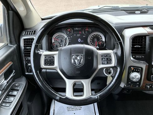 Used 2018 RAM 1500 Laramie image 13