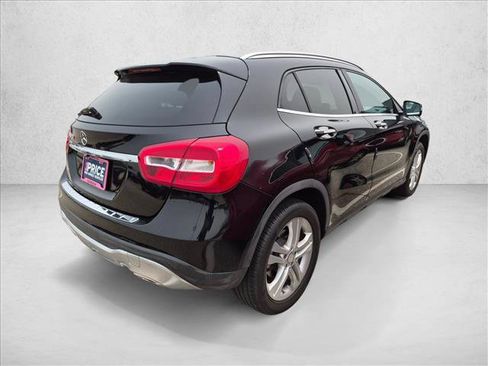 Used 2018 Mercedes-Benz GLA 250 w/ Premium Package image 4