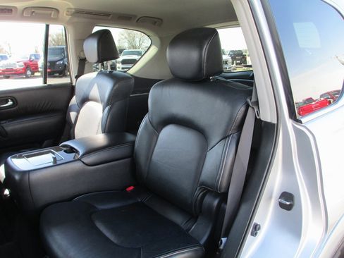 Used 2015 INFINITI QX80 4WD w/ Driver's Assistance Package image 19