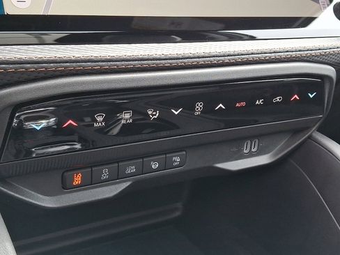 New 2026 Jeep Cherokee Overland w/ Advanced Pro Tech Group AWD/4WD image 12