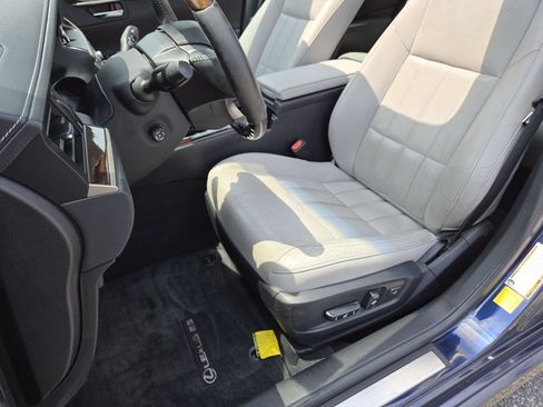 Used 2016 Lexus ES 350 w/ Luxury Package w/Wood Trim FWD image 26