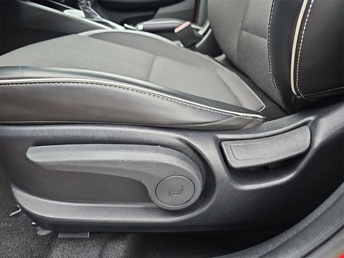 Used 2022 Hyundai Venue Limited w/ Cargo Package image 29