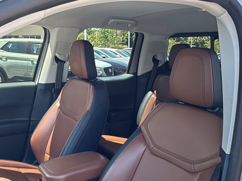 Used 2023 Ford Maverick Lariat w/ Lariat Luxury Package AWD/4WD image 13
