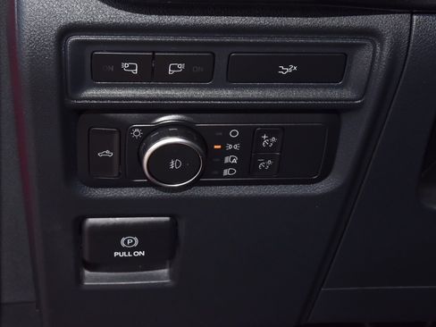 Certified 2022 Ford F150 XLT w/ Equipment Group 302A High image 32