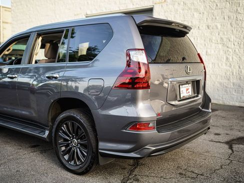 Used 2021 Lexus GX 460 Premium w/ Accessory Package AWD/4WD image 12