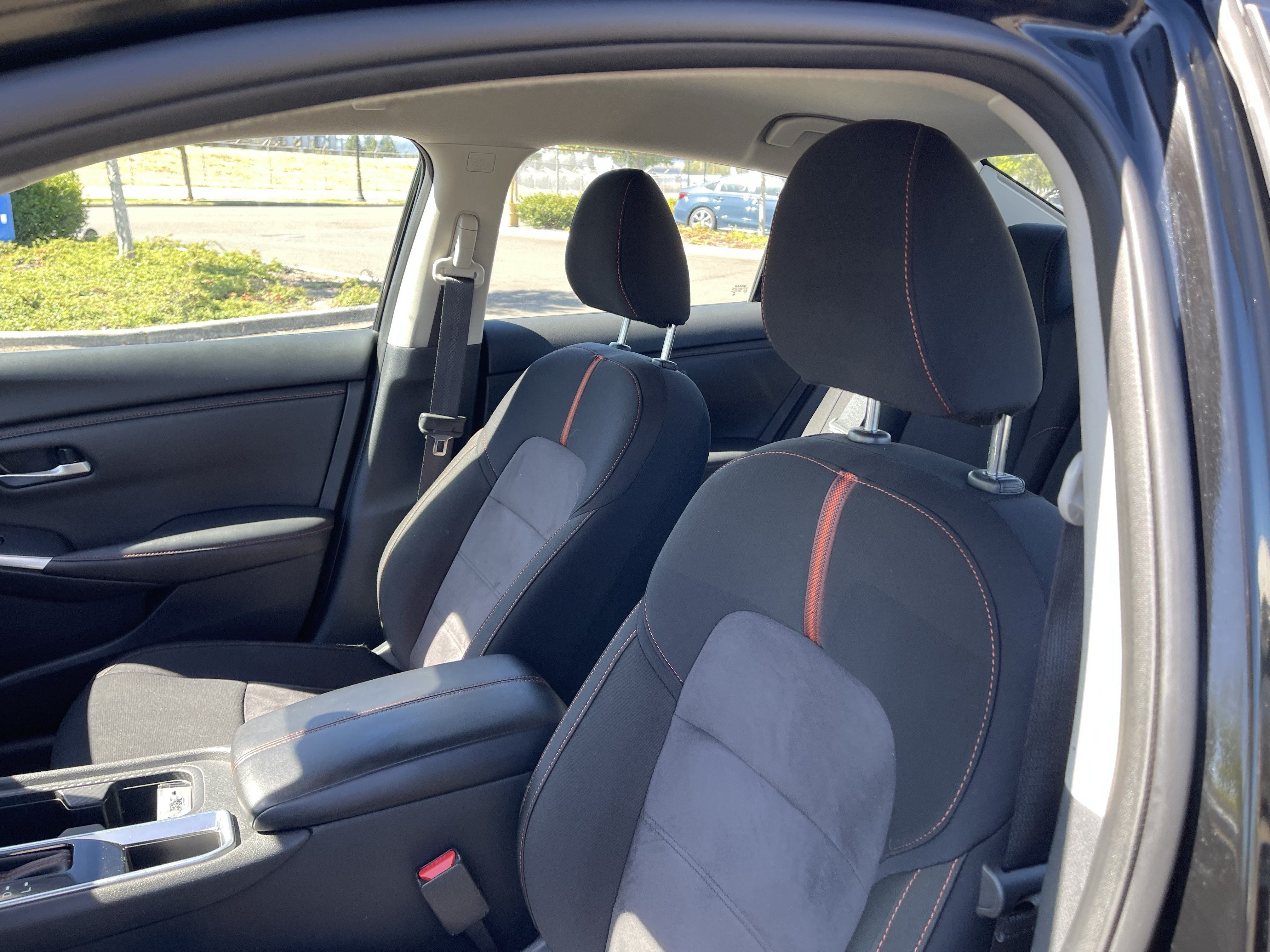 Used 2025 Nissan Sentra SR FWD image 18
