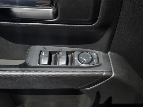 Used 2022 Chevrolet Silverado 1500 Custom AWD/4WD image 18