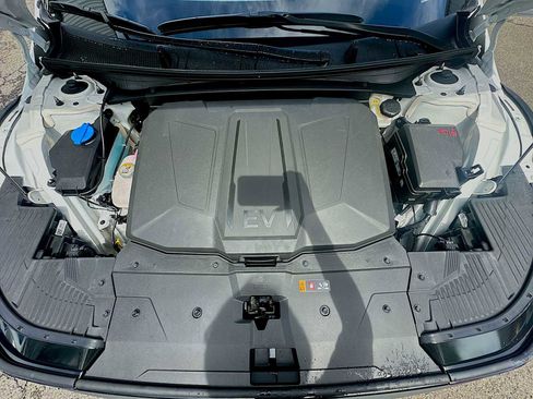 New 2026 Hyundai Ioniq 5 SE RWD image 17