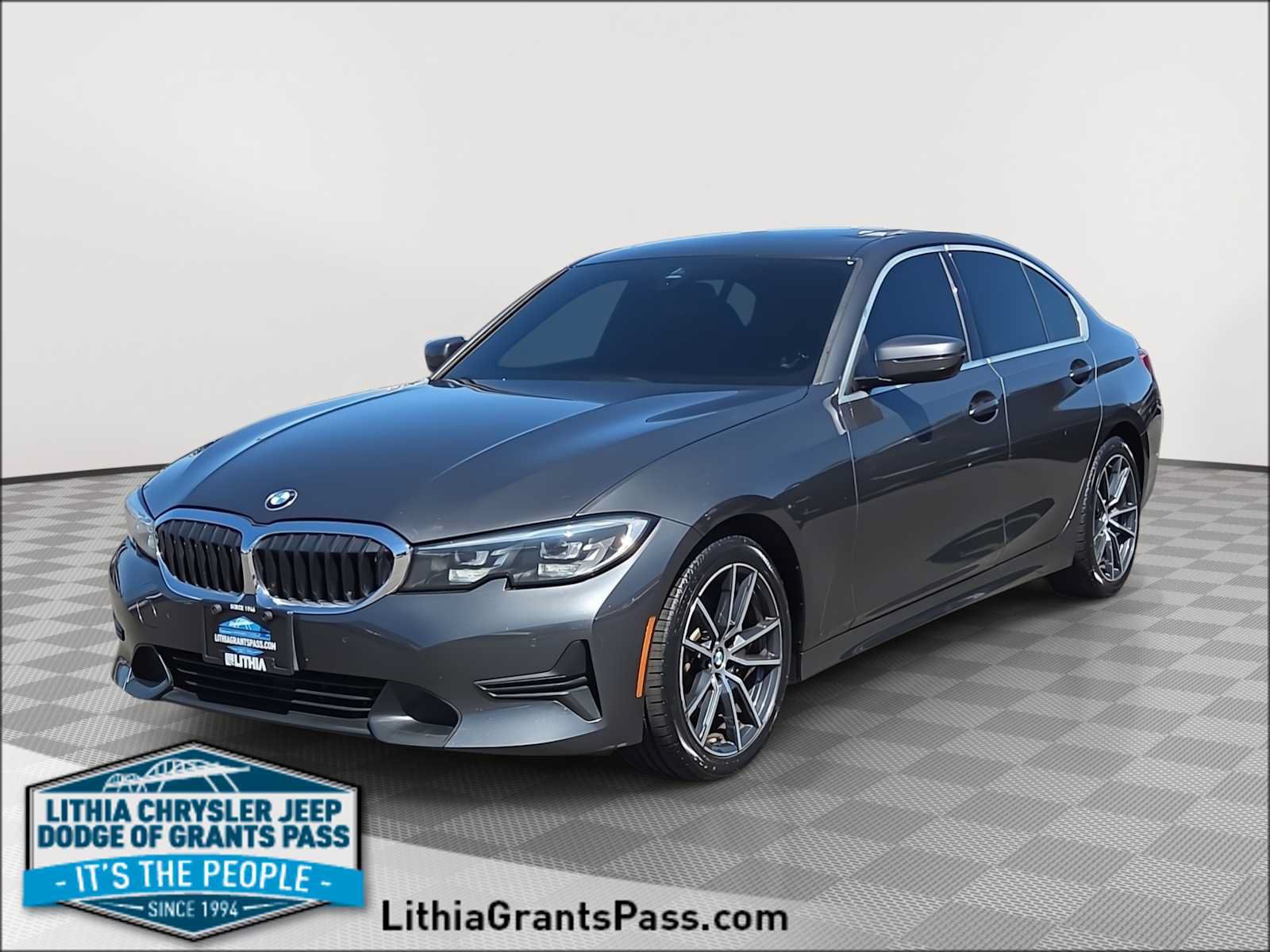 Used 2019 BMW 330i Sedan w/ Driving Assistance Package RWD image 1