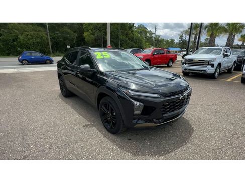Used 2025 Chevrolet Trax ACTIV w/ Driver Confidence Package FWD image 8