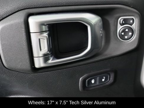 Used 2018 Jeep Wrangler Unlimited Sport S AWD/4WD image 18