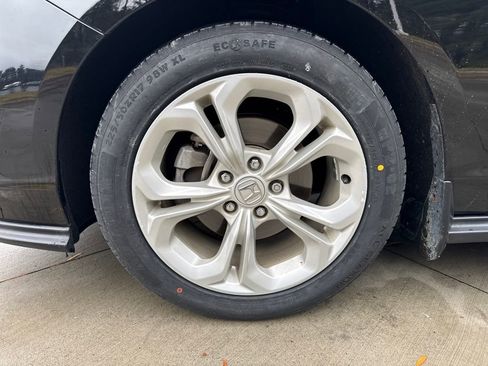 Certified 2023 Honda Accord LX image 11