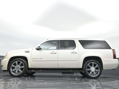 Used 2014 Cadillac Escalade ESV Premium image 14