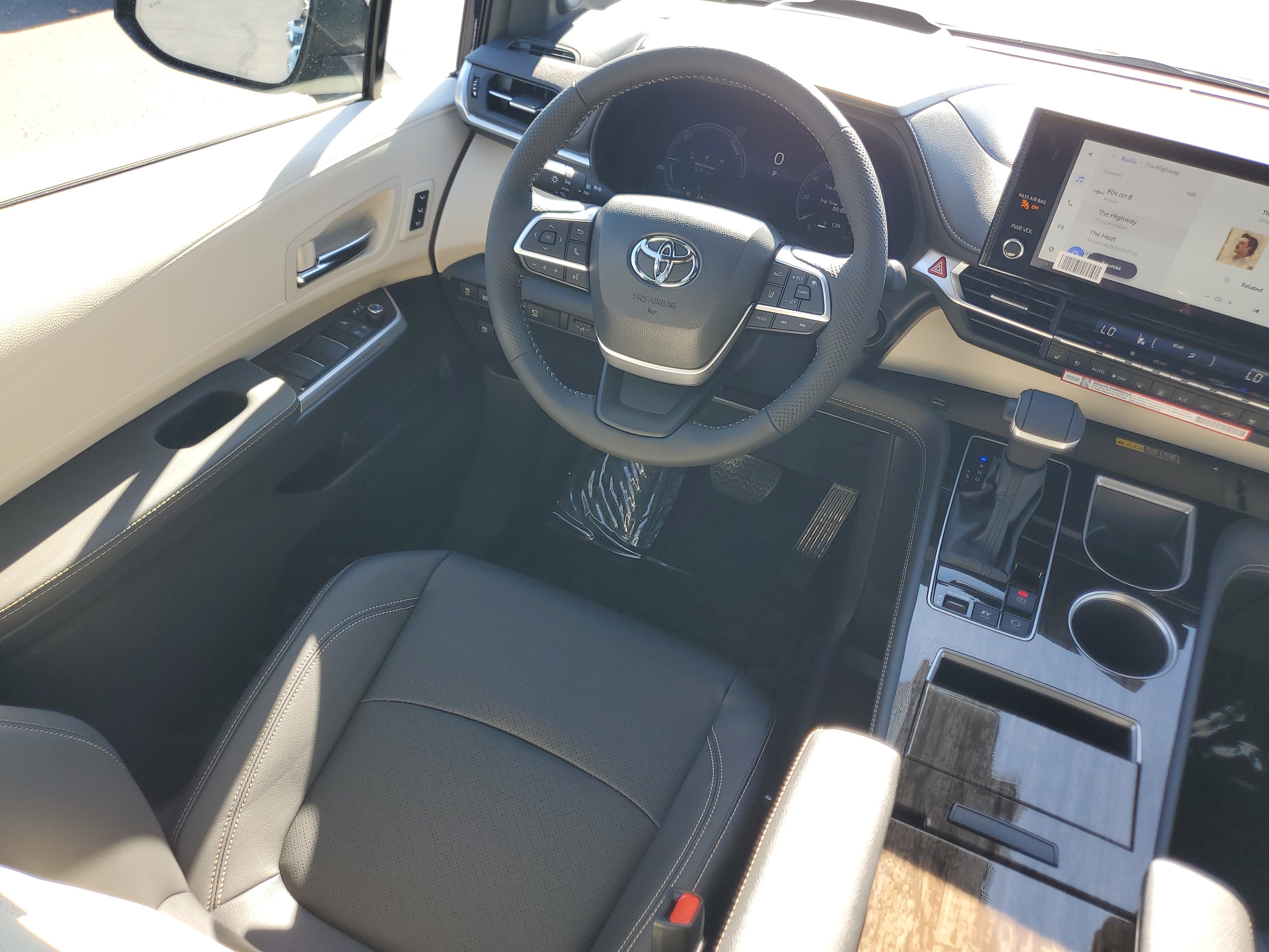 New 2026 Toyota Sienna Platinum AWD/4WD image 19