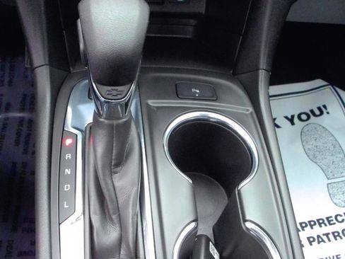 Used 2023 Chevrolet Equinox LT image 23