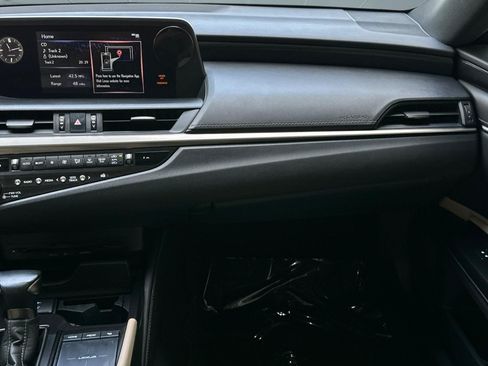 Used 2021 Lexus ES 300h w/ Accessory Package FWD image 31