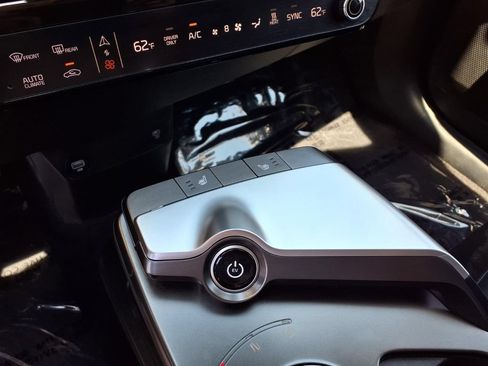 Certified 2024 Kia EV6 Light RWD image 25
