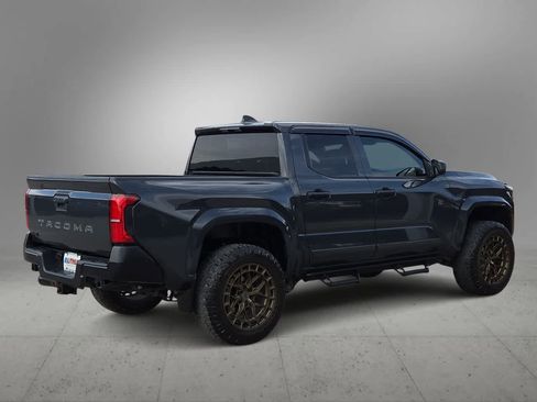 Used 2024 Toyota Tacoma SR image 8