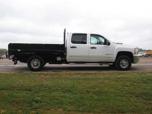Used 2007 Chevrolet Silverado 2500 LT w/ 2LT Convenience Package AWD/4WD image 9