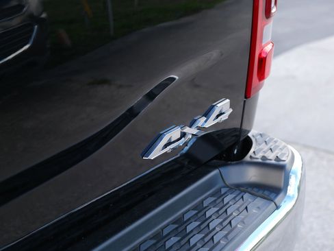 Used 2024 RAM 2500 Tradesman w/ Safety Group image 19