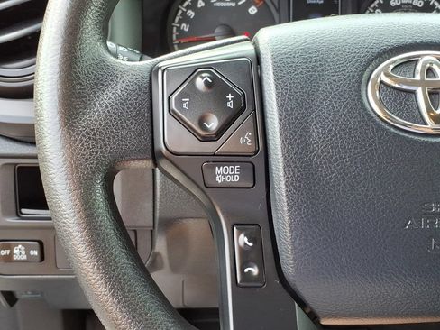 Used 2019 Toyota Tacoma SR w/ SR Convenience Package AWD/4WD image 16