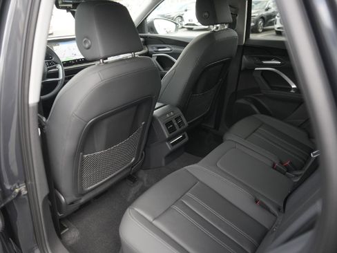 New 2025 Audi Q5 Premium image 18