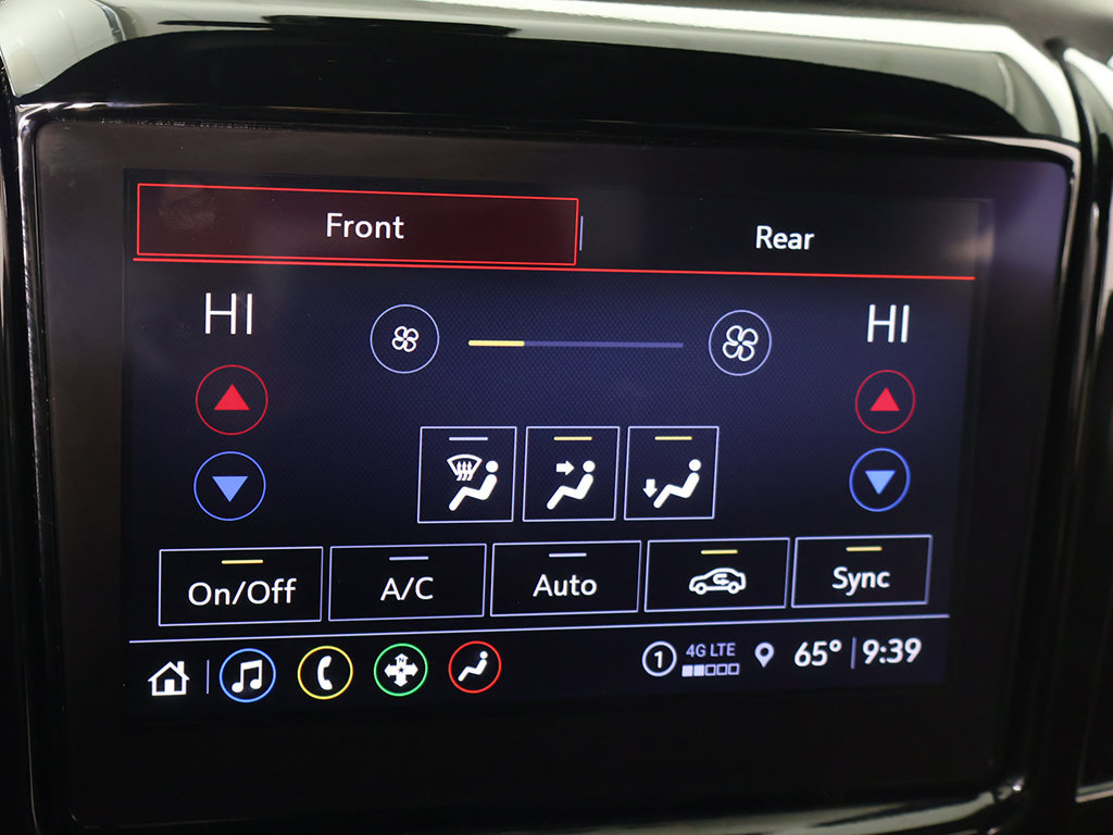 Used 2023 Chevrolet Traverse LT AWD/4WD image 47
