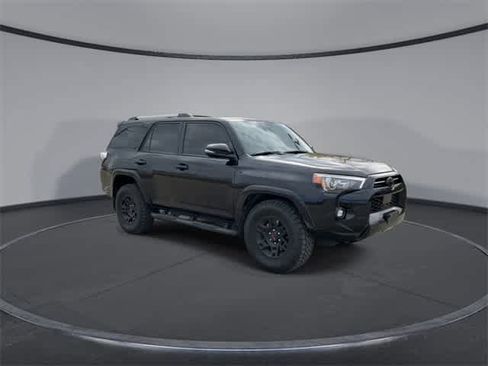 Used 2023 Toyota 4Runner SR5 Premium image 2