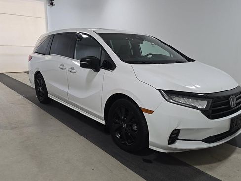 Used 2023 Honda Odyssey Sport image 5