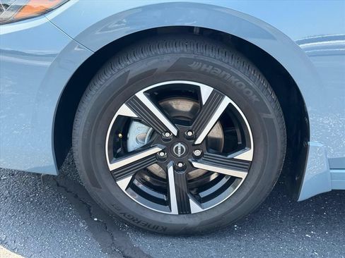 Used 2025 Nissan Sentra SV w/ All-Weather Package FWD image 9