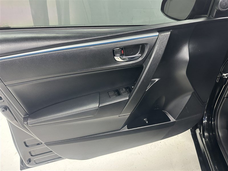 Used 2016 Toyota Corolla S FWD image 18