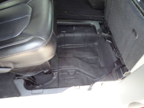 Used 2024 Chrysler Pacifica Touring-L FWD image 42