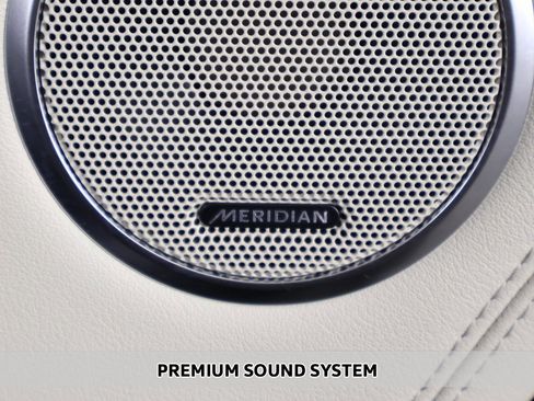 Used 2020 Land Rover Range Rover HSE image 5