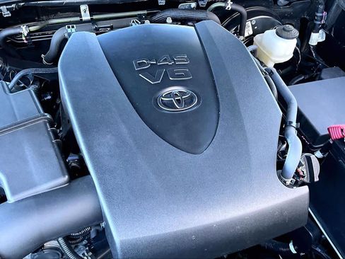 Used 2023 Toyota Tacoma 4x4 Double Cab image 30