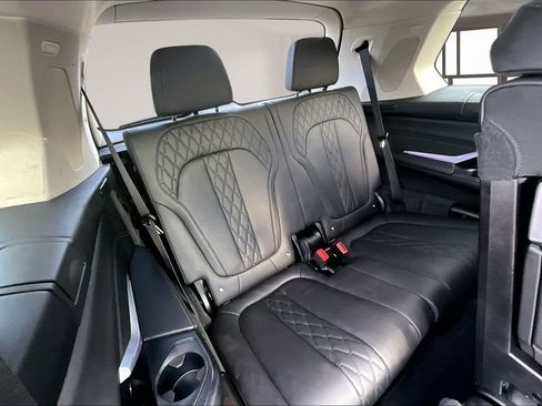 Used 2025 BMW X7 xDrive40i image 26
