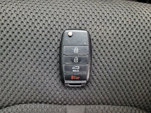 Used 2020 Kia Optima LX FWD image 32