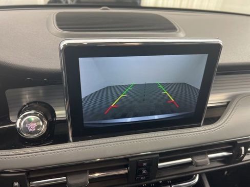 Used 2022 Lincoln Corsair AWD w/ Premium Package image 18